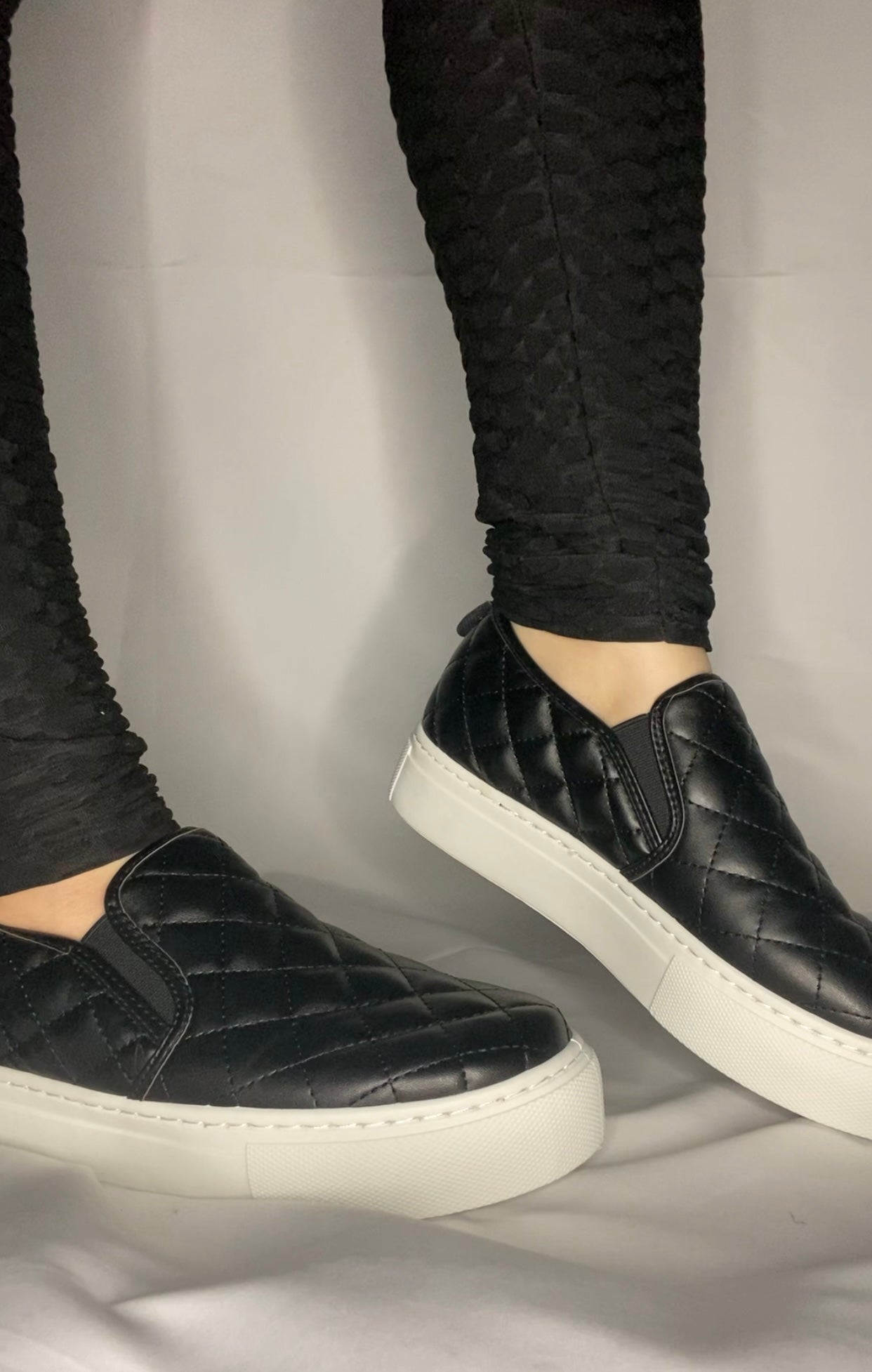 Mayra Sneaker - Black
