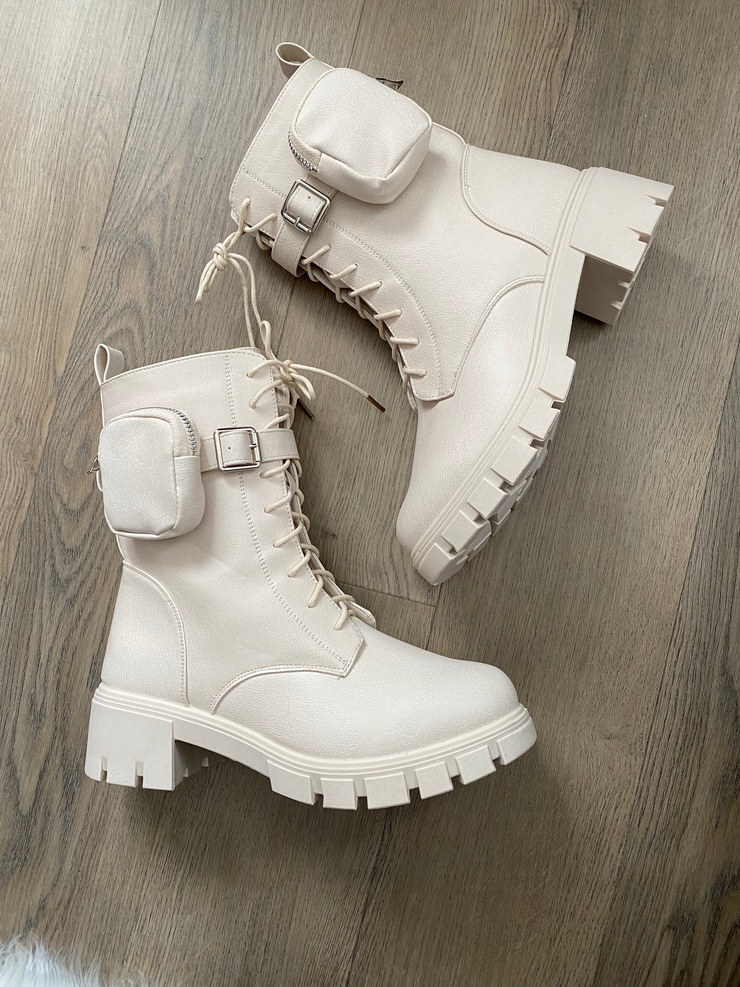 Zelda Boot - Off White
