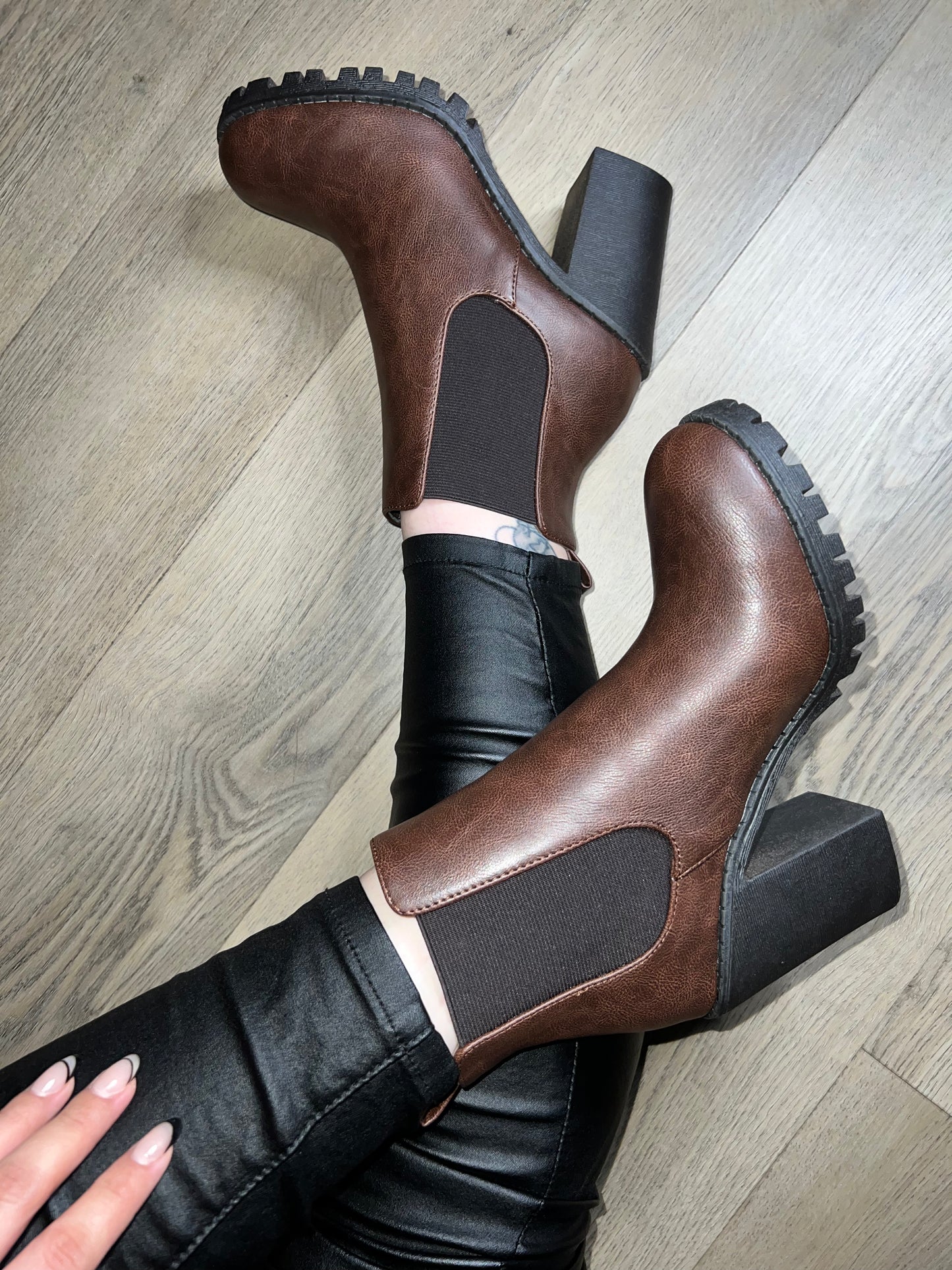 Alexa Boot - Brown