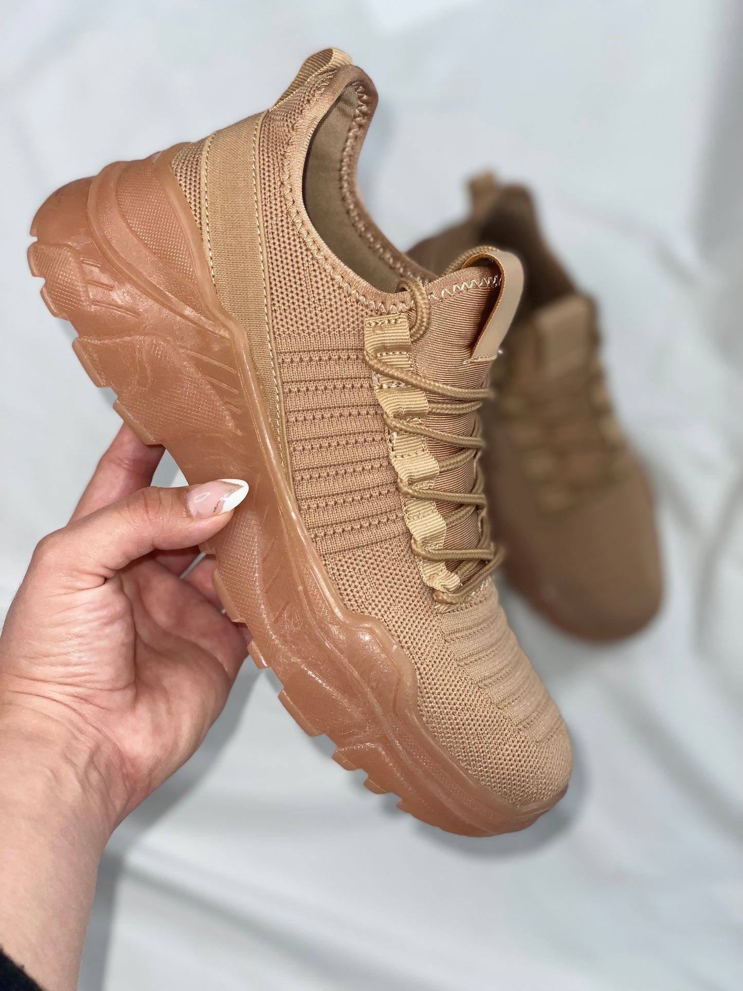 Cecy Sneaker - Tan
