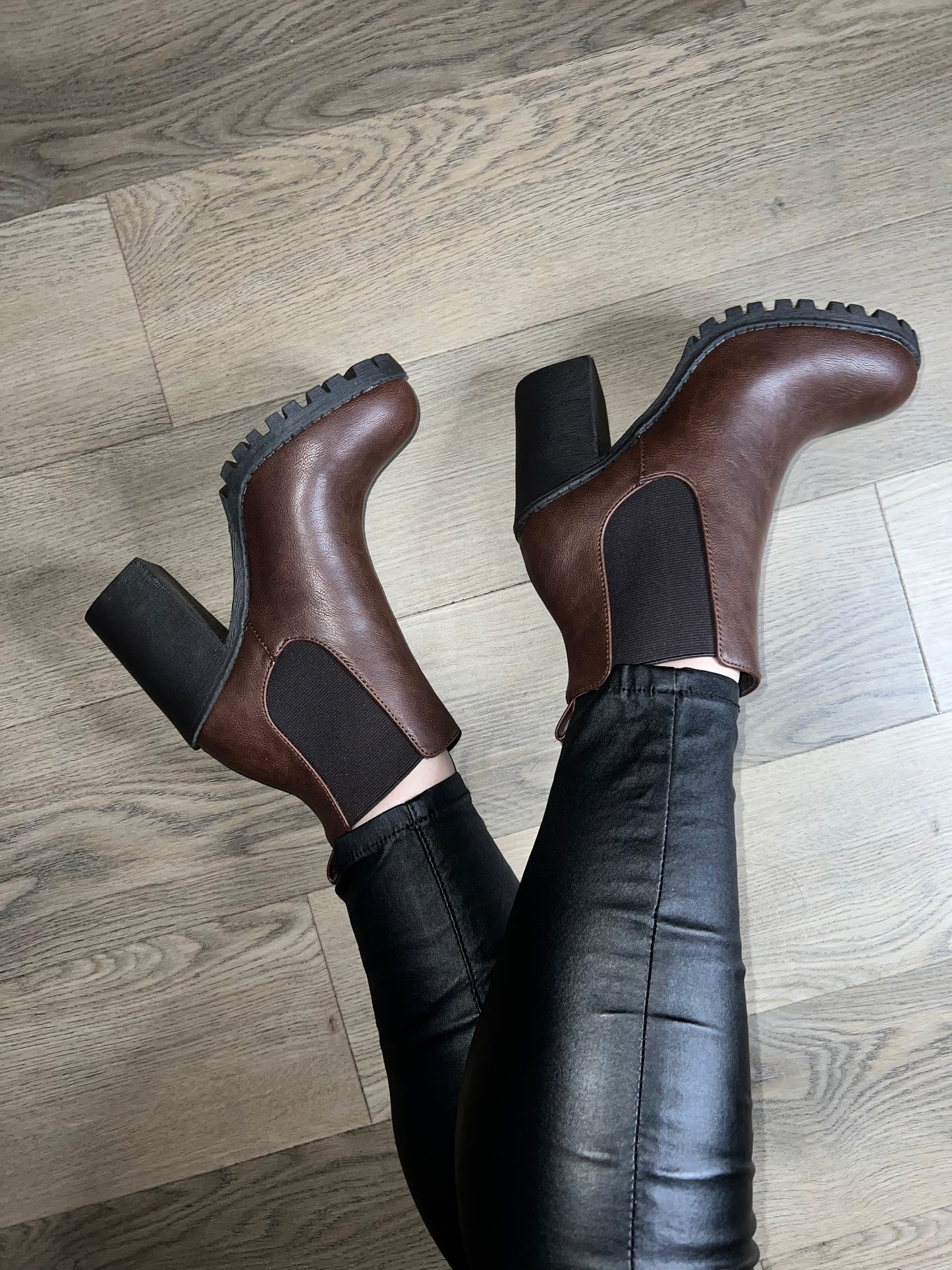 Alexa Boot - Brown