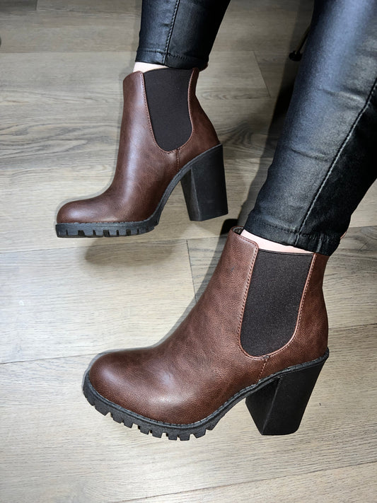 Alexa Boot - Brown