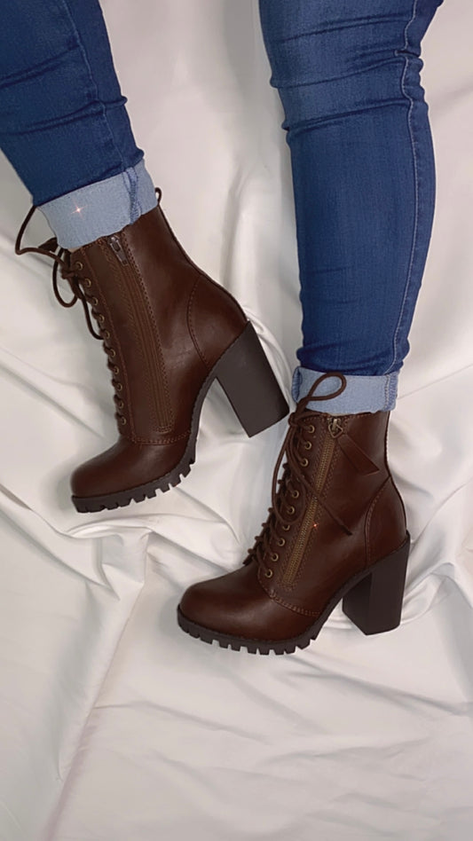 Lucia Boot - Brown
