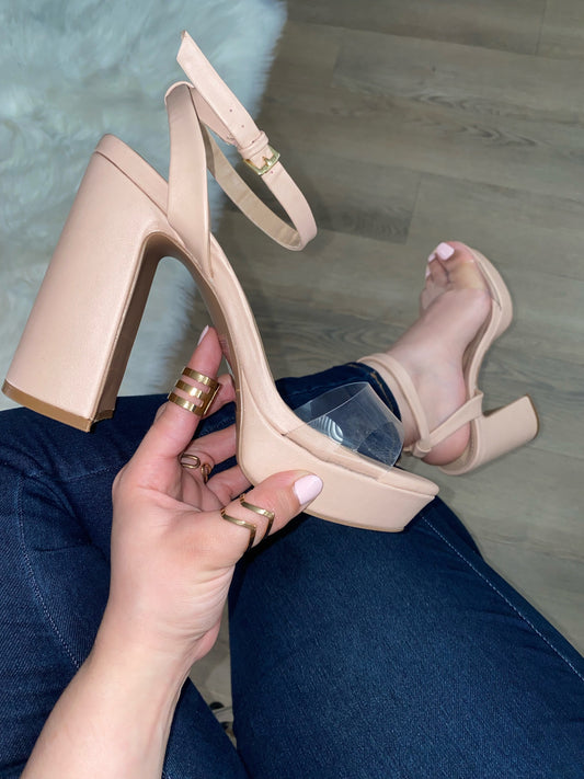 Yvette Heel - Nude